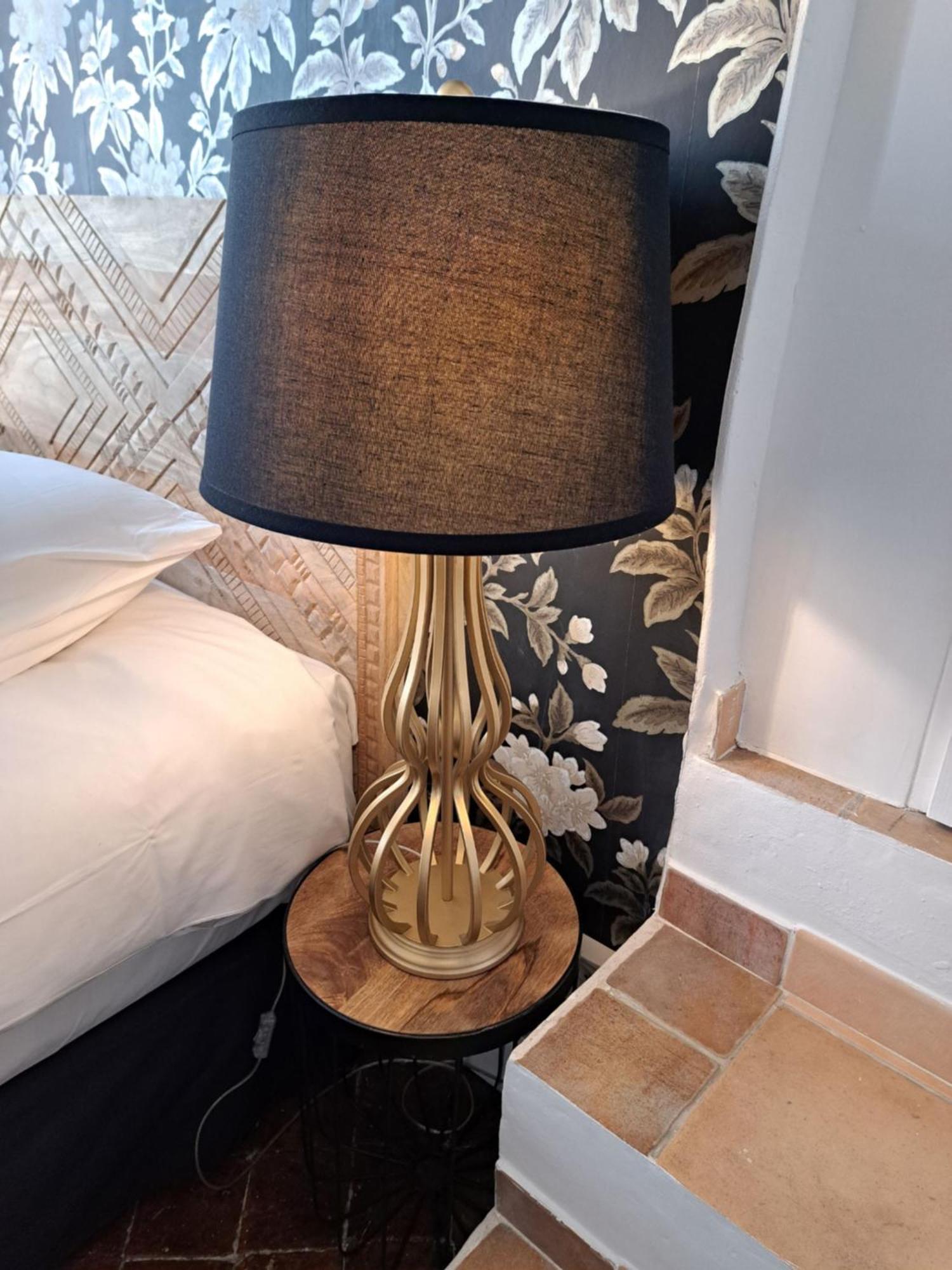 Hotel Le Patio De Sophie Систерон Номер фото