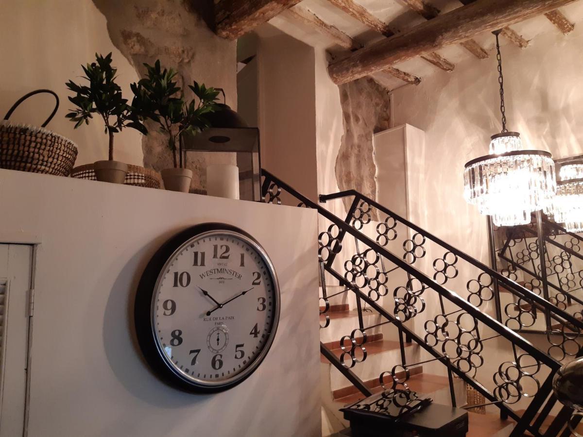 Hotel Le Patio De Sophie Систерон Экстерьер фото